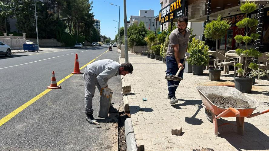 Adıyaman’da Bütüncül Dönüşüm: 6 Ayrı Ekiple Kaldırımlar Sil Baştan Yenileniyor!