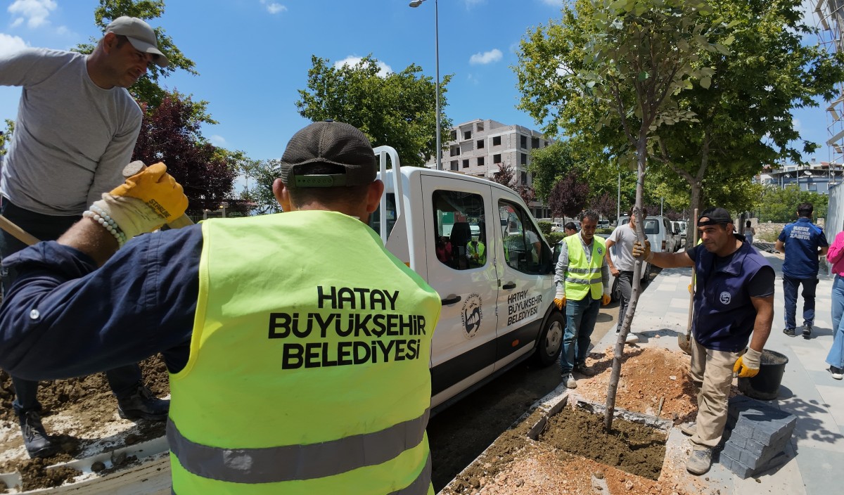Defne’de Değişim Rüzgarı: Lazkiye Caddesi Yeni Yüzüne Kavuşuyor!