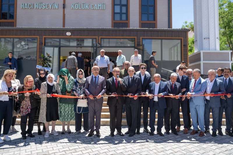 Malatya’da Depremde Yıkılan Tarihi Cami Külliye Olarak Yeniden İbadete Açıldı