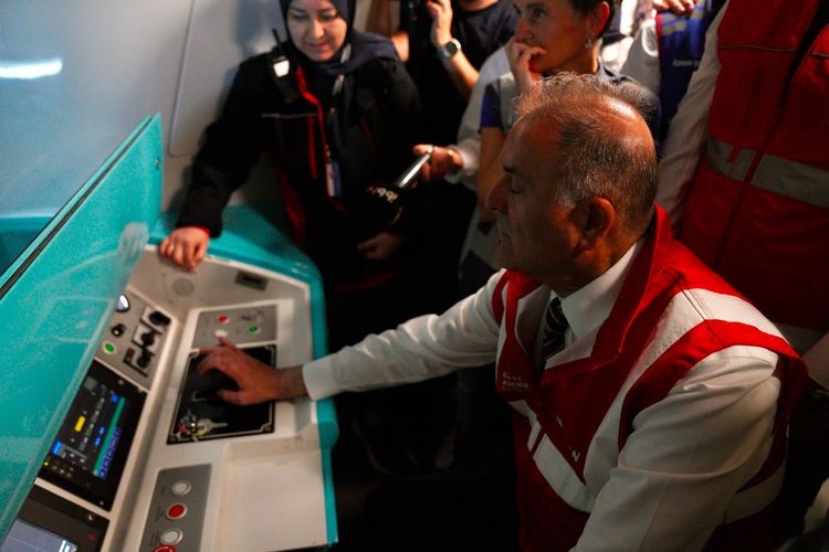 ANADOLU YAKASINDA TARİHİ AN: DEV METRO HATTINDA İLK TEST SÜRÜŞÜ BAŞARIYAL GERÇEKLEŞTİRİLDİ