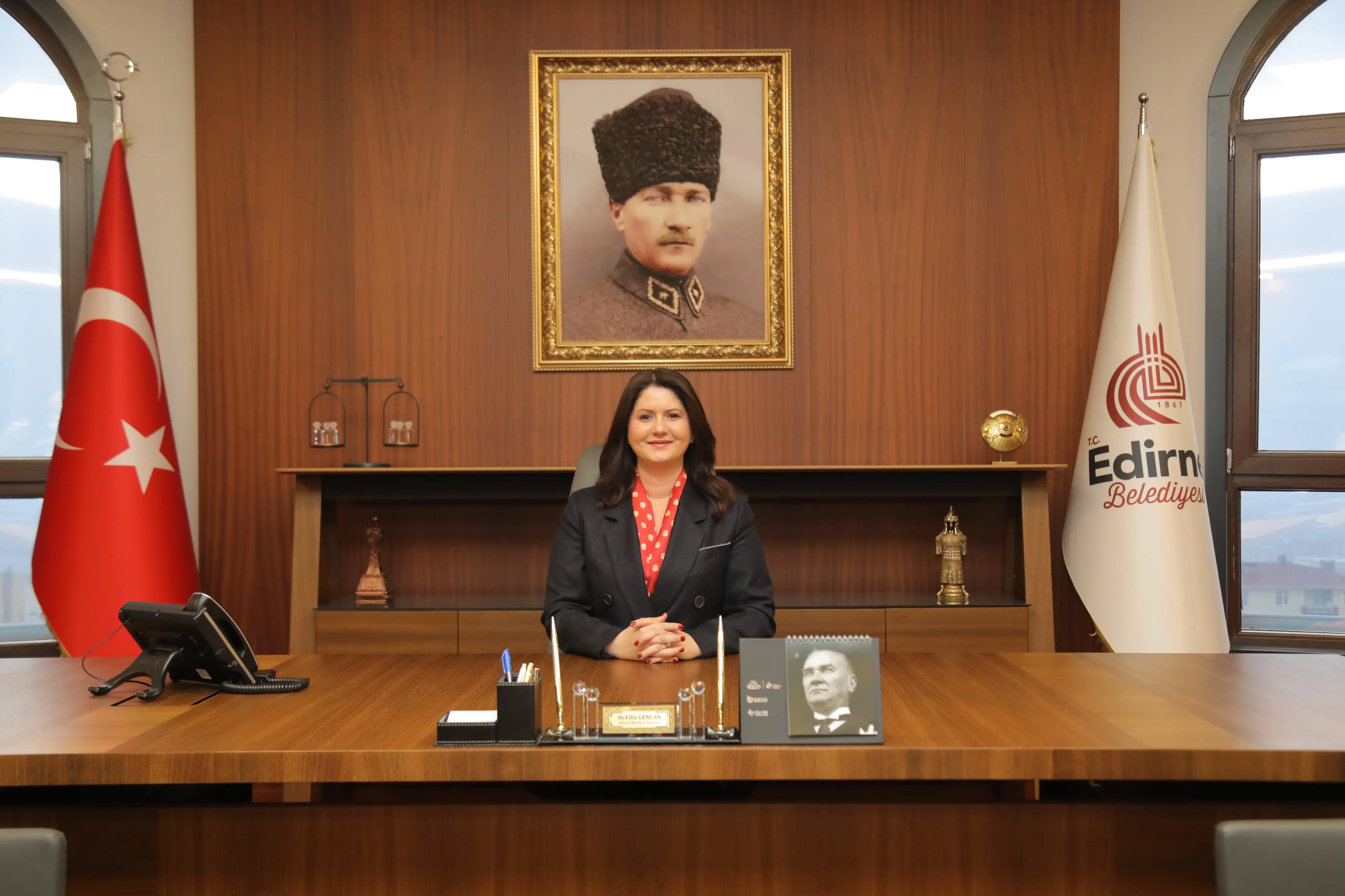 EDİRNE'DE BABALAR GÜNÜ COŞKUSU: BAŞKAN GENCAN'DAN DUYGU YÜKLÜ MESAJ!