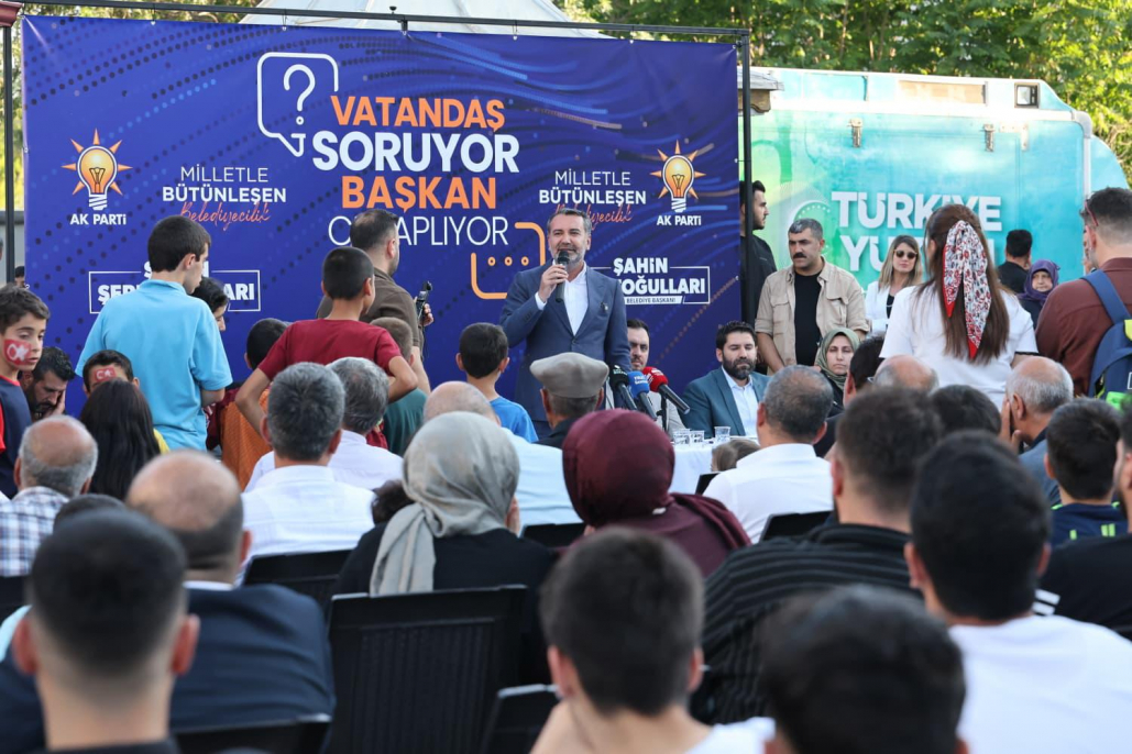 ELAZIĞ'DA BAŞKAN ŞERİFOĞULLARI MAHALLE MAHALLE GEZİYOR: OLGUNLAR'DA BÜYÜK BULUŞMA