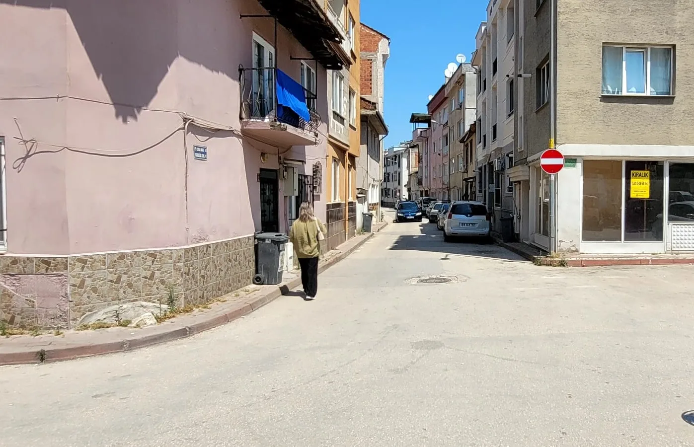 İNEGÖLDE SÜRÜCÜLER DİKKAT ALTI MAHALLEDE TRAFİK KÖKTEN DEĞİŞTİ