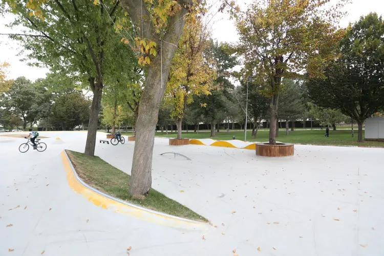 İnegöl'de yeni kaykay ve paten parkta sona gelindi