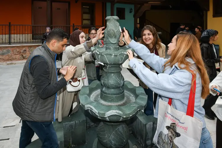 Bursa’nın tarihi genç kaşiflerle canlandı
