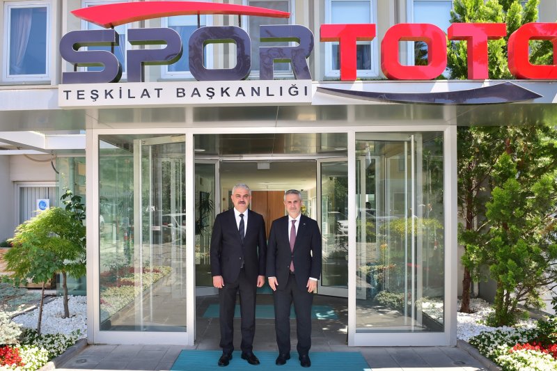 POZANTI'YA SPOR VE TURİZMDE ALTIN ÇAĞ: ÜÇ DEV VİZYON PROJENİN İMZALARI ATILDI