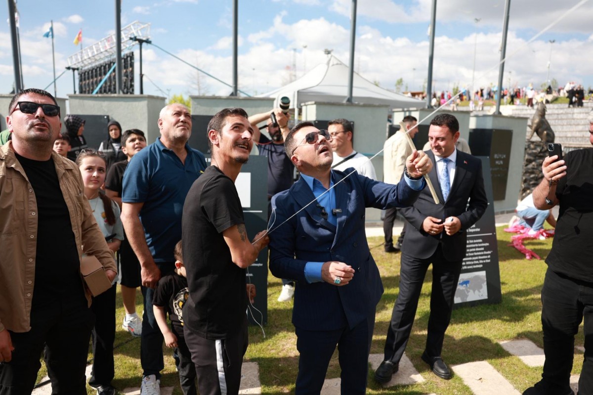 NEVŞEHİR'DE RENKLİ GÖRÜNTÜLER: KAHVECİ DAĞI'NDA GÖSEL ŞÖLEN
