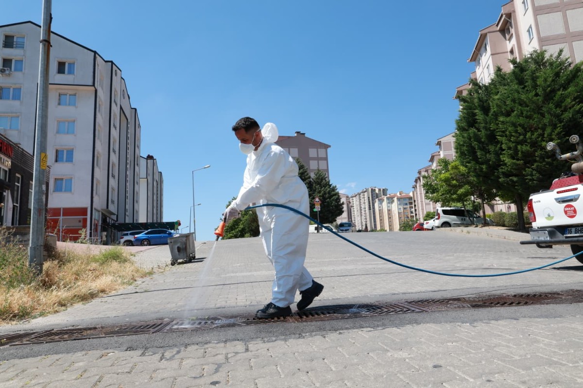 OSMANGAZİ'DE HALK SAĞLIĞI İÇİN ARALIKSIZ İLAÇLAMA SEFERBERLİĞİ