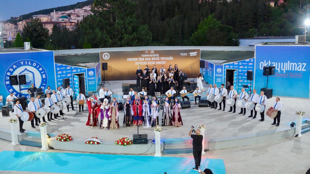 YILDIRIM'DA TÜRKÜ ZİYAFETİ: ERGUVAN KOROSUNDAN MUHTEŞEM KAPANIŞ