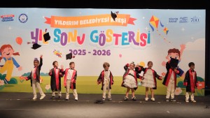 YILDIRIM'IN MİNİKLERİNDEN GÖRKEMLİ MEZUNİYET: İLK DİPLOMA HEYECANI BARIŞ MANÇO'DA YAŞANDI